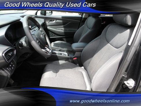 Used 2019 Hyundai Santa Fe SE AWD/4WD image 12