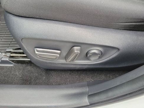 Used 2025 Toyota RAV4 XLE w/ Convenience Package FWD image 24