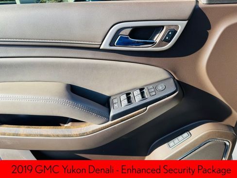 Used 2019 GMC Yukon Denali w/ Denali Ultimate Package image 9