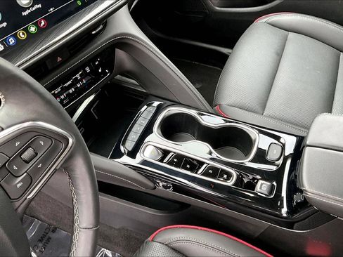 Used 2023 Buick Envision Essence w/ Sport Touring Package image 15