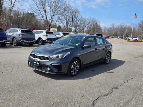 Used 2019 Kia Forte LXS FWD image 4