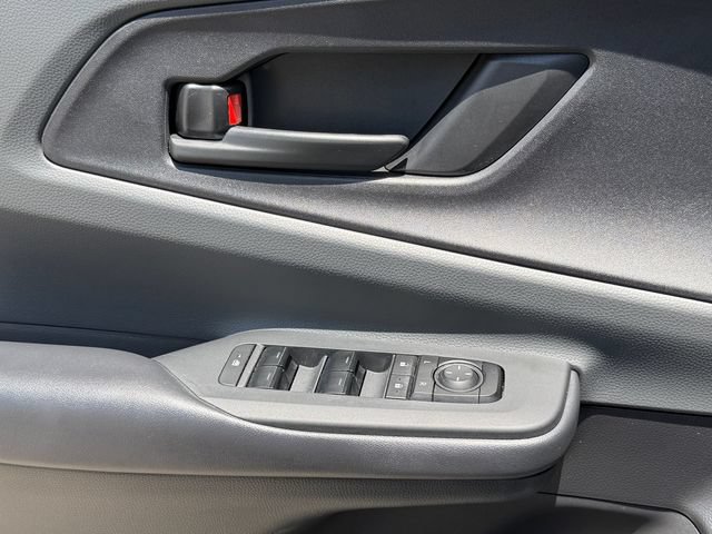 Used 2025 Toyota Prius LE FWD image 27