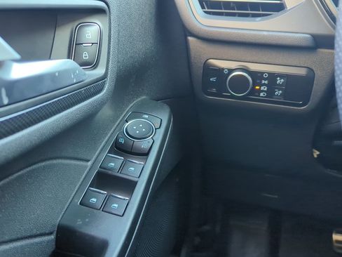 Used 2023 Ford Escape ST-Line image 8