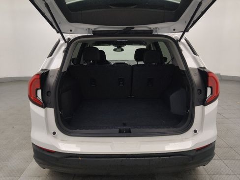 Used 2022 GMC Terrain SLE w/ Driver Convenience Package FWD image 29