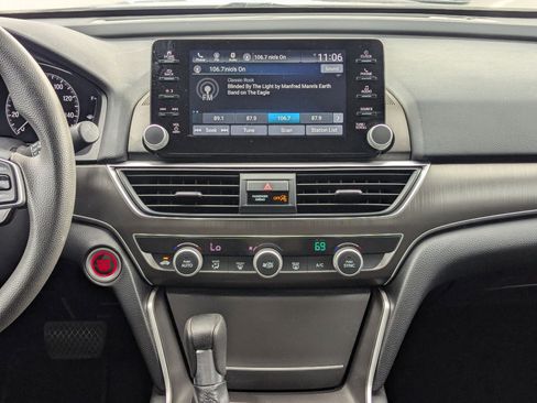 Used 2022 Honda Accord LX image 14