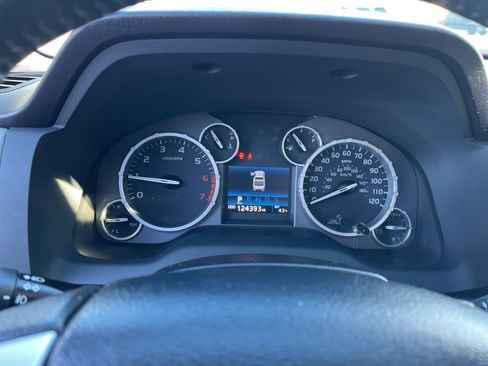 Used 2016 Toyota Tundra Limited image 27