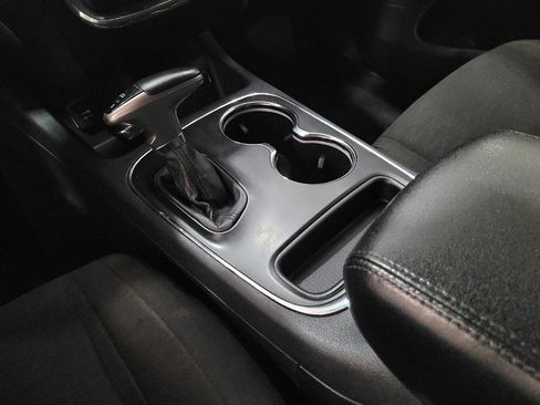 Used 2018 Dodge Durango SXT w/ 3rd Row Seating Group RWD image 26