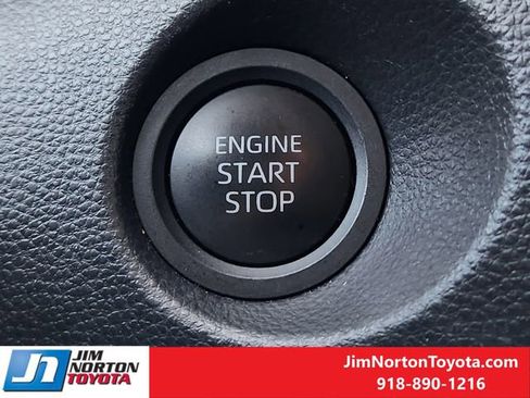 Used 2025 Toyota Corolla Cross XLE image 23