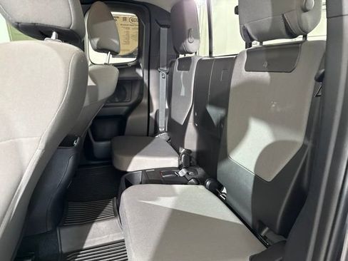 Used 2020 Toyota Tacoma SR w/ SR Convenience Package RWD image 13
