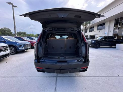 Certified 2022 Cadillac Escalade Sport RWD image 34