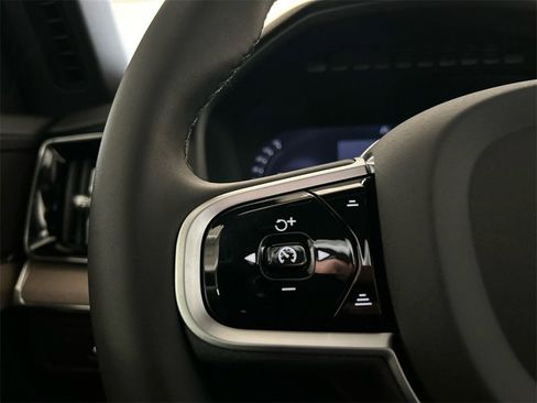 New 2026 Volvo XC90 B5 Core w/ Protection Package image 13