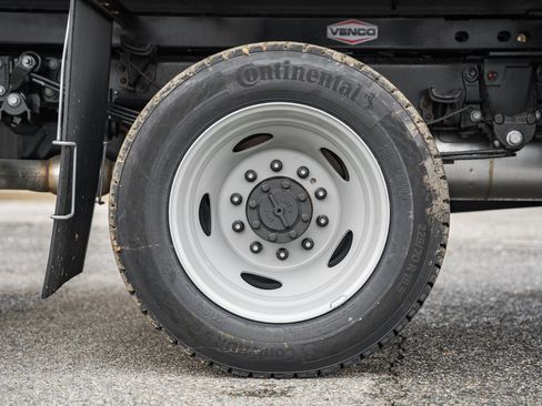 New 2026 Ford F450 XL w/ XL Chrome Package image 20