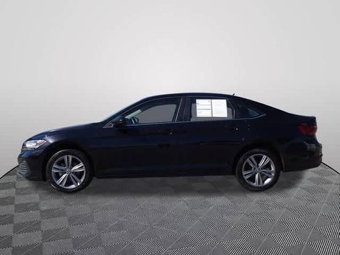 Used 2024 Volkswagen Jetta SE image 2
