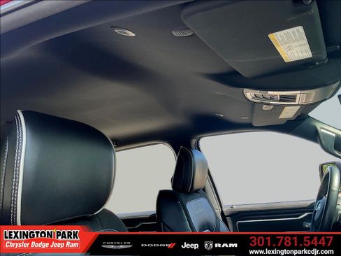 Used 2023 RAM 1500 Laramie AWD/4WD image 27