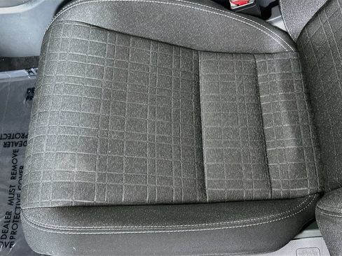 Used 2025 Honda HR-V LX image 19