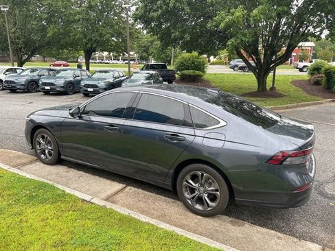 Used 2023 Honda Accord EX image 5