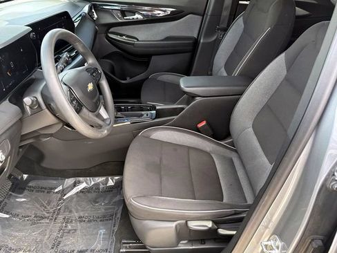 Used 2024 Chevrolet TrailBlazer LT w/ Driver Confidence Package AWD/4WD image 19