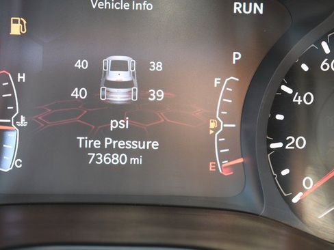 Used 2022 Jeep Compass Trailhawk w/ Trailhawk Convenience Group AWD/4WD image 32