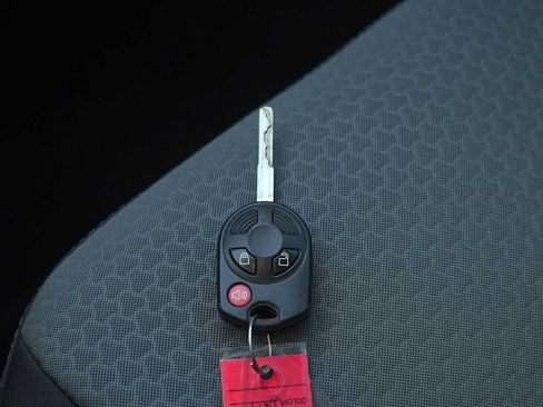 Used 2017 Ford Escape SE FWD image 28
