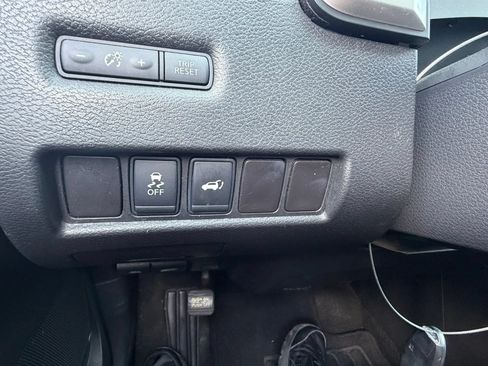 Used 2016 Nissan Murano SL w/ SL Technology Package FWD image 18