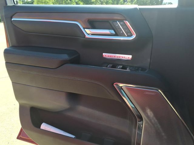 Used 2023 GMC Sierra 1500 Denali w/ Denali Reserve Package AWD/4WD image 17