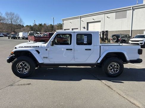 New 2026 Jeep Gladiator Rubicon w/ Steel Power Dome Hood Package AWD/4WD image 10