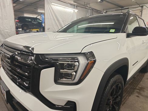 Used 2026 GMC Terrain Elevation w/ Elevation Premium Package image 20