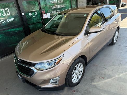 Used 2019 Chevrolet Equinox LT FWD image 2