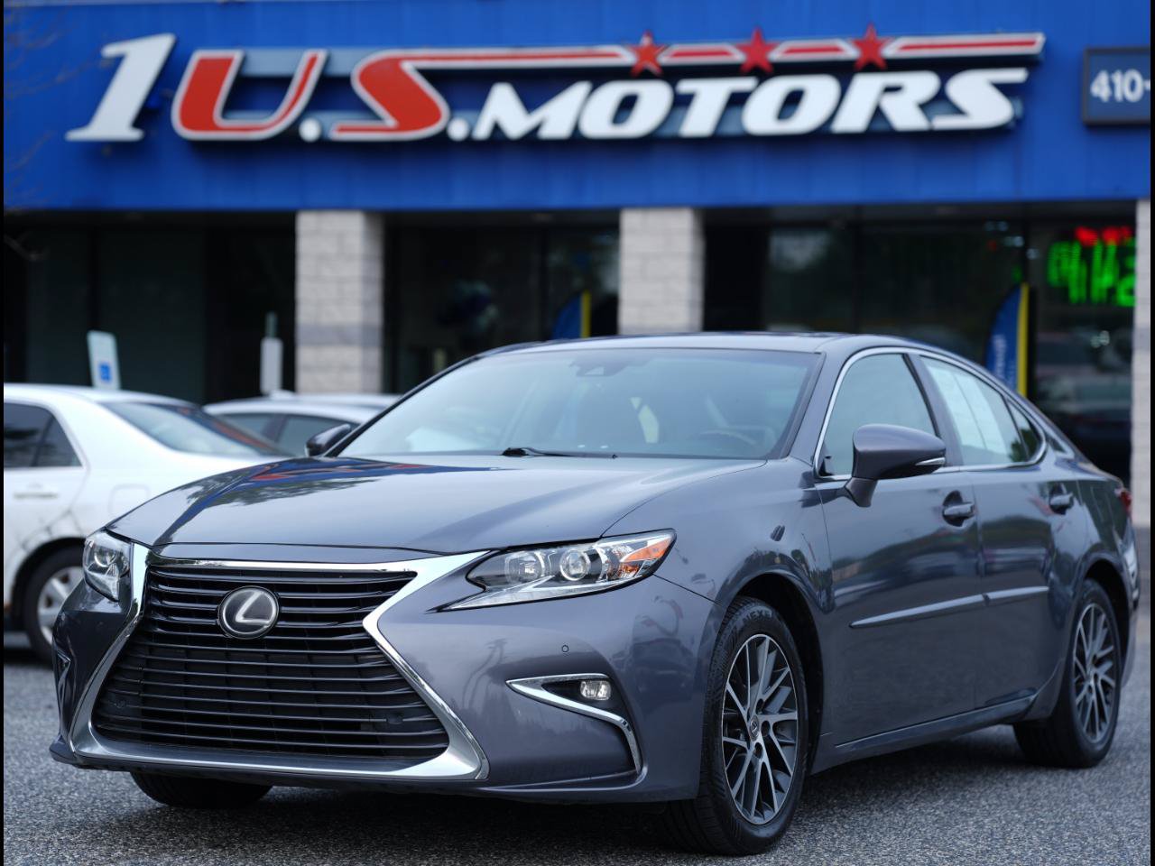 Used 2017 Lexus ES 350 w/ Navigation System Package FWD image 1