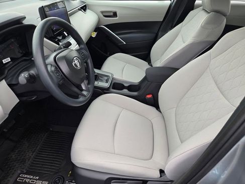 New 2026 Toyota Corolla Cross L FWD image 10