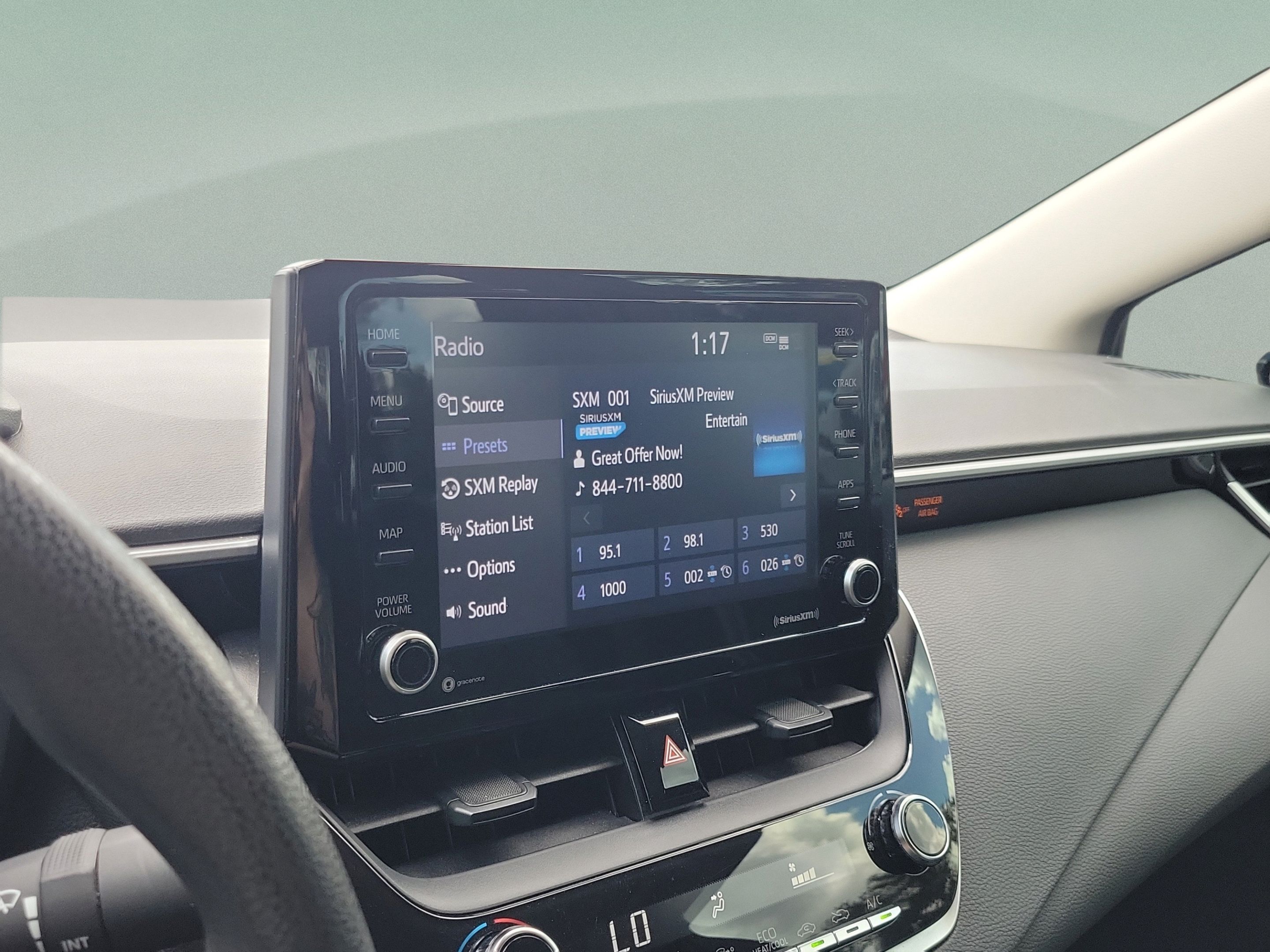 Used 2022 Toyota Corolla LE FWD image 27