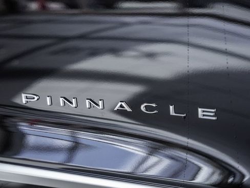 New 2026 Chrysler Pacifica Pinnacle image 15