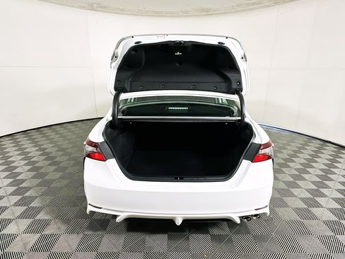 Used 2023 Toyota Camry SE image 30