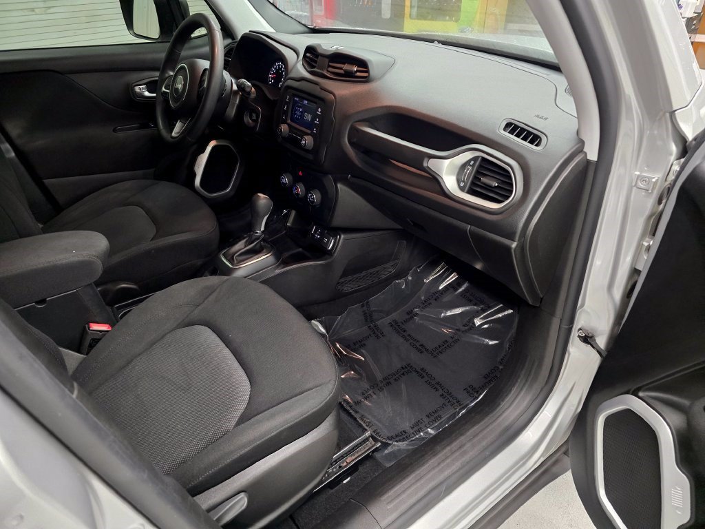 Used 2020 Jeep Renegade Sport w/ Sport Appearance Group FWD image 28