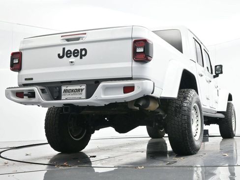 Used 2022 Jeep Gladiator Overland image 49