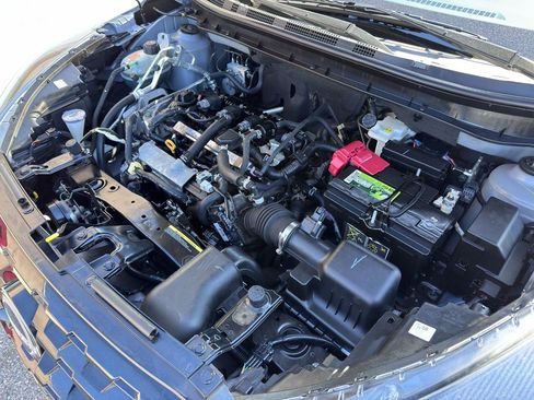 Used 2022 Nissan Kicks SR w/ Premium Package FWD image 42