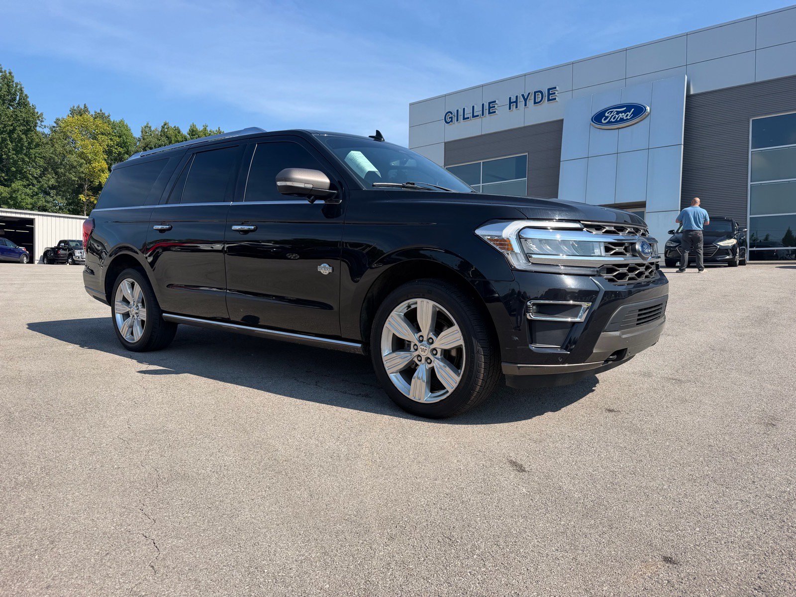 Used 2023 Ford Expedition Max King Ranch AWD/4WD image 2