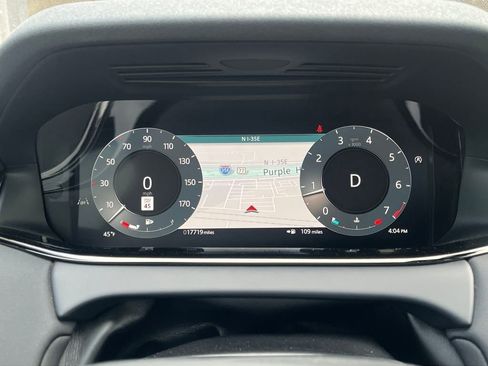 Used 2024 Land Rover Range Rover Evoque S image 16