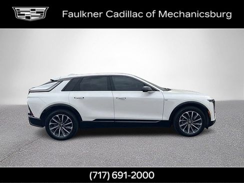 Certified 2024 Cadillac Lyriq Sport w/ LPO, Floor Liner Package AWD/4WD image 4