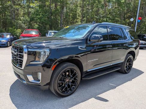 Used 2024 GMC Yukon SLT w/ SLT Luxury Package RWD image 8