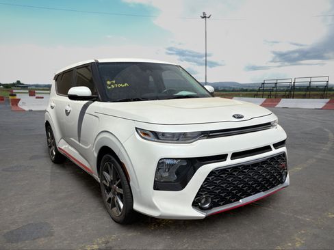 Certified 2021 Kia Soul GT-Line FWD image 2