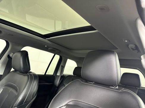 Used 2023 Jeep Grand Cherokee 4WD 4xe image 12