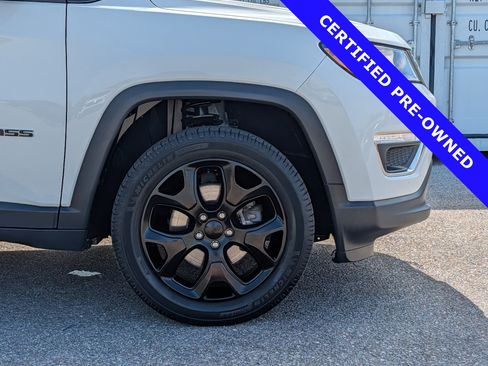 Used 2018 Jeep Compass Limited AWD/4WD image 11