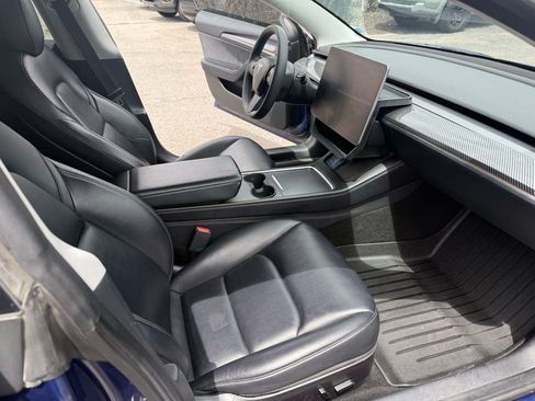 Used 2022 Tesla Model 3 Long Range AWD/4WD image 19