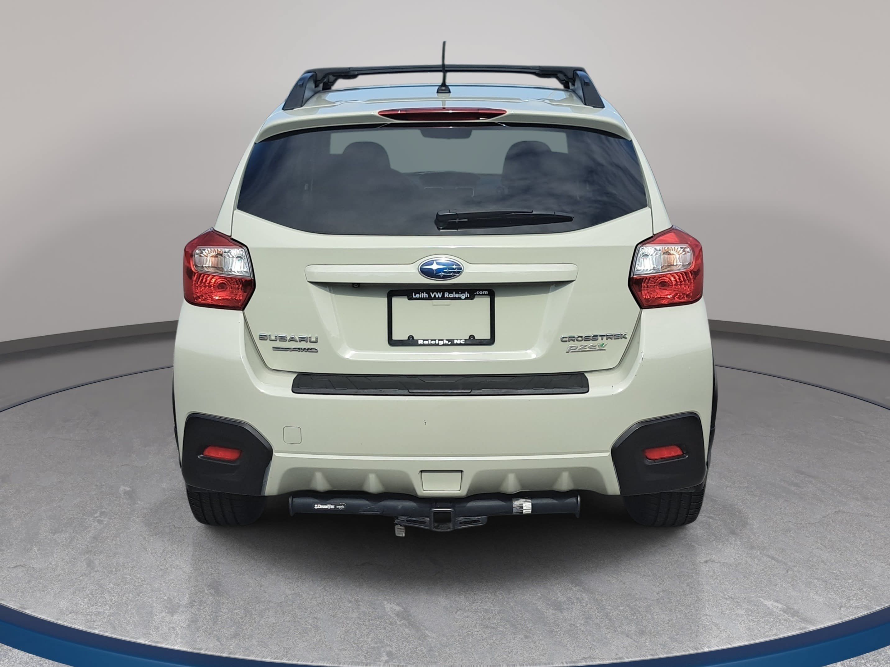Used 2017 Subaru Crosstrek 2.0i Premium w/ Moonroof Package AWD/4WD image 6