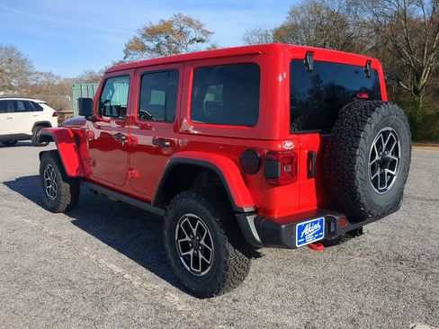 New 2026 Jeep Wrangler Unlimited Rubicon w/ Safety Group image 5