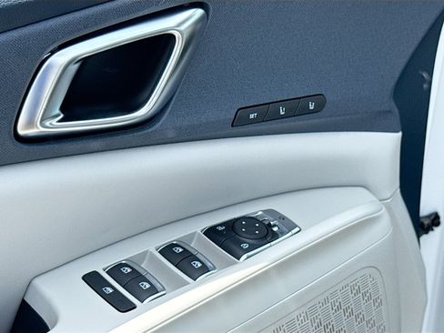New 2026 Kia Carnival EX FWD image 8