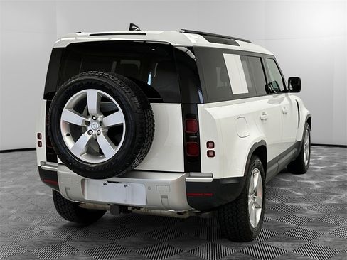 Used 2025 Land Rover Defender 110 S image 5