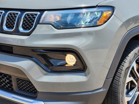 Certified 2024 Jeep Compass Limited AWD/4WD image 8