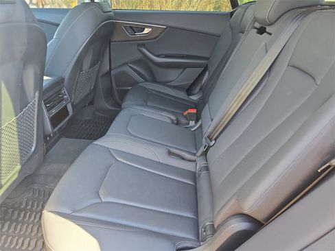 Used 2020 Audi Q8 Prestige w/ Prestige Package image 13